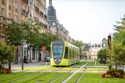 Reims: un Tunisien en situation irrégulière hurle «Allah Akbar» et menace de «tout faire sauter» dans le tramway