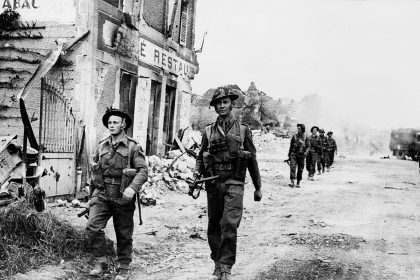 D-Day : comment un moine, Dom Aubourg, sauva Bayeux des bombardements