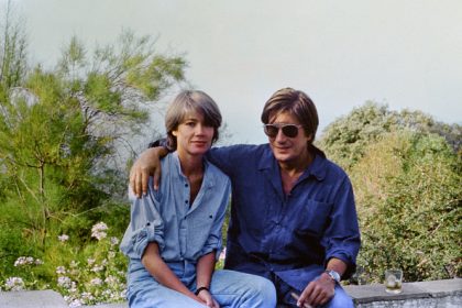 « Je ne supporterais pas qu’il aille dans l’au-delà avant moi » : Françoise Hardy et Jacques Dutronc, inséparables