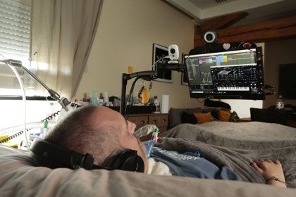 Maladie de Charcot : une tablette pour communiquer avec les yeux