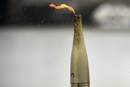 Loire-Atlantique : un porteur de la flamme olympique fait sa demande en mariage