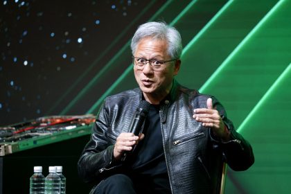 Cinq choses à savoir sur Nvidia, le géant de l&rsquo;IA, première capitalisation boursière mondiale