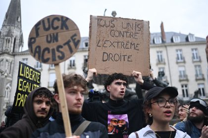 Faire rempart au Rassemblement national : plusieurs milliers de personnes à Rennes, Nantes et Rouen manifestent