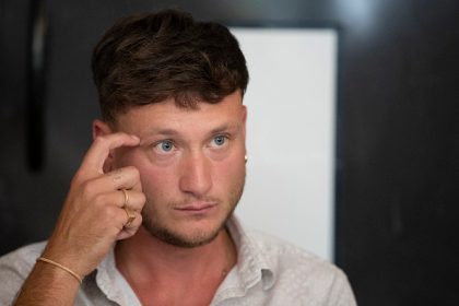 Le candidat LFI Raphaël Arnault, antifa et fiché S, affrontera le RN au 2e tour à Avignon