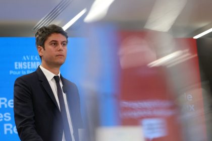 Gabriel Attal compare le télétravail à un jour de repos, les internautes s&rsquo;indignent