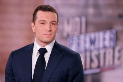 Élections législatives : progression du camp marconiste, légère avance de la gauche, recul du RN, selon un sondage