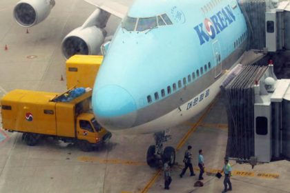 Chute de 8200 mètres : 17 passagers blessés après un incident sur un Boeing 737-8 de Korean Air
