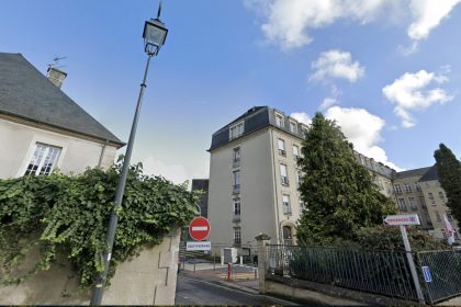 Anesthésiant versé dans le café de ses collègues : une infirmière mise en examen pour empoisonnement