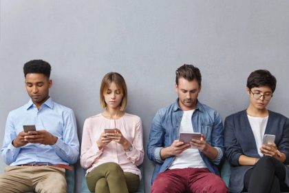 Le temps passé sur les écrans nous prive des plaisirs quotidiens