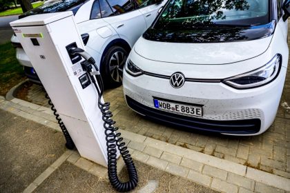 Voitures neuves : la part des véhicules électriques a reculé en Europe au premier semestre