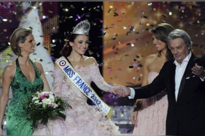 Alain Delon n&rsquo;est plus président à vie du jury de Miss France à cause de « sa couleur politique », rappelle Sylvie Tellier