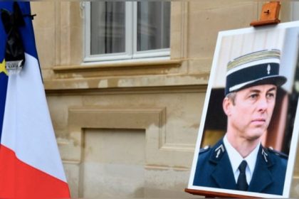 « Une provocation pour les forces de l&rsquo;ordre » : Philippe Poutou candidat dans la circonscription qui a vu la mort d&rsquo;Arnaud Beltrame