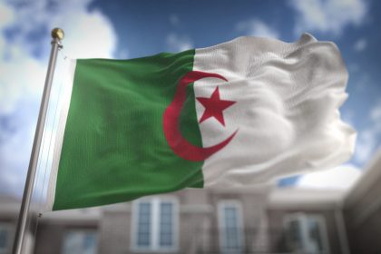 Marseillaise et drapeau algérien: une fête de village marquée par un face-à-face tendu dans le Tarn