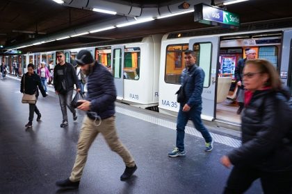 Pour une simple remarque, un sexagénaire poignardé dans le métro à Marseille : un adolescent interpellé