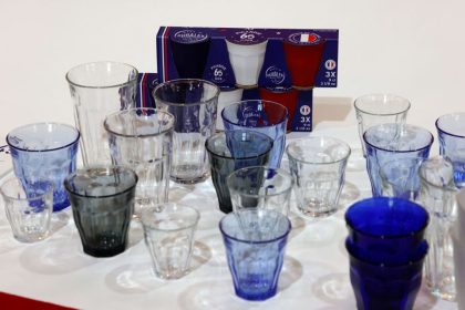 « On invite tous les Français à acheter Duralex ! » : la mythique verrerie française a été reprise par ses salariés