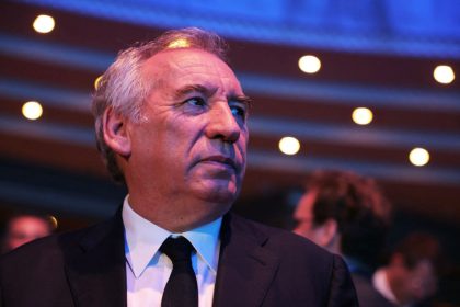 « On ne peut pas faire un gouvernement d&rsquo;union nationale avec un seul camp », alerte François Bayrou
