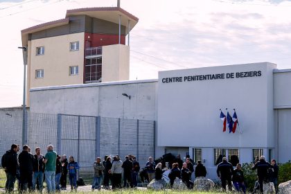 Hérault : la vidéo de détenus fêtant un anniversaire dans l’enceinte de la prison de Béziers provoque la colère des gardiens