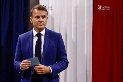 Emmanuel Macron sera en pause estivale « par intermittence » pendant les JO 2024