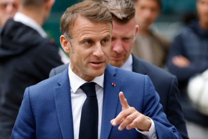 Emmanuel Macron en appelle à l&rsquo;intérêt supérieur de la Nation pour sortir la France du blocage institutionnel