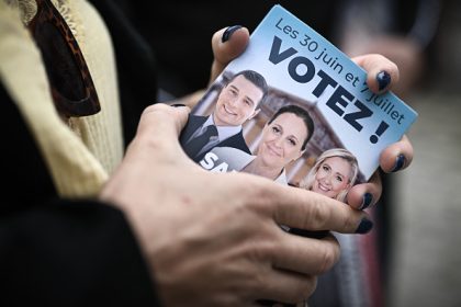 Législatives : le RN arriverait en tête mais serait loin de la majorité absolue, selon un sondage