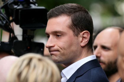 Le RN ne veut pas censurer immédiatement Sébastien Lecornu, mais attend une « rupture »