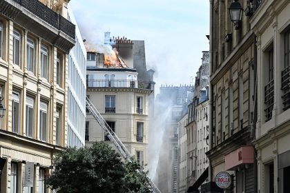Deux blessés légers et deux personnes intoxiquées dans un incendie en plein cœur de Paris