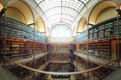 Cette magnifique bibliothèque d&rsquo;archives datant de 1885 est la plus ancienne des Pays-Bas – voici ce que vous pouvez y lire