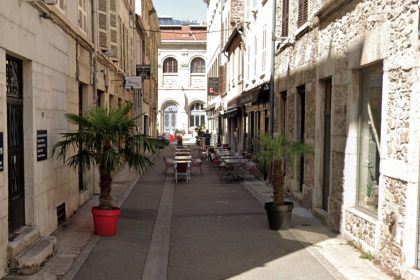 Il fuit la police, percute deux terrasses et blesse plusieurs personnes dont trois agents