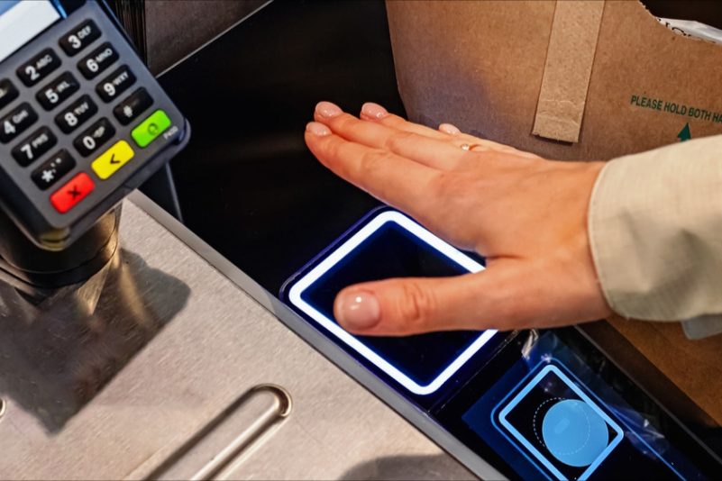 Payer avec la paume de sa main, c&rsquo;est bientôt possible chez Carrefour