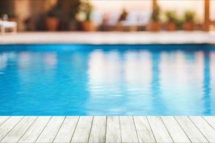 Vaucluse : un petit garçon de deux ans meurt noyé dans la piscine familiale après être passé par la baie vitrée