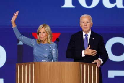 Biden fait ses adieux à son parcours politique dans un discours prononcé à la convention démocrate