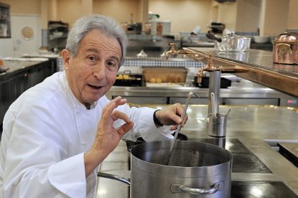 Le chef Michel Guérard, trois étoiles au Michelin depuis 1977, est décédé à l&rsquo;âge de 91 ans
