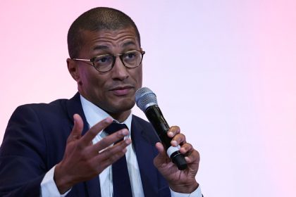 Karim Bouamrane (PS) estime qu&rsquo;il est « en capacité » d&rsquo;être un Premier ministre de « compromis »