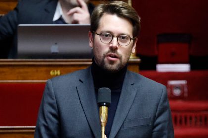 Une « grande coalition » du NFP avec d&rsquo;autres forces politiques jugée « impossible » par le député écologiste Benjamin Lucas