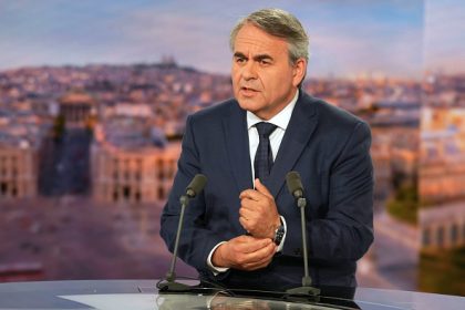 Hypothèse Xavier Bertrand à Matignon : Gérald Darmanin juge « pas anormal » qu&rsquo;un non-macroniste soit nommé