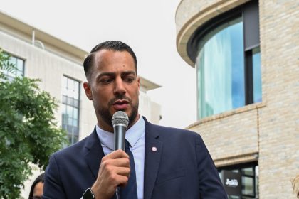 Le député LFI Sébastien Delogu a fait l&rsquo;objet de nombreuses menaces et a porté plainte, une enquête est ouverte