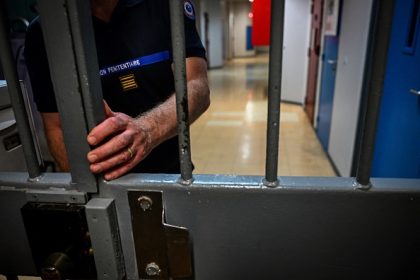 Yvelines : un adolescent de 16 ans découvert pendu en détention