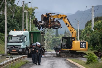 Nouvelle-Calédonie : un homme meurt d&rsquo;un tir de riposte de la gendarmerie, le 11e mort depuis le début des émeutes