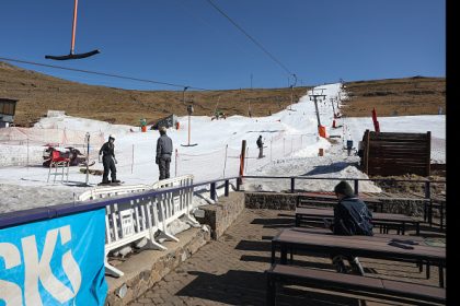 Une piste de ski africaine insolite dans les montagnes du Lesotho
