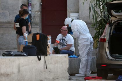 Angoulême : un homme met le feu dans la mairie, la police tire et le blesse