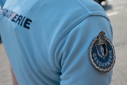 Besançon : un gendarme percuté et traîné sur près de 300 mètres lors d’un refus d’obtempérer