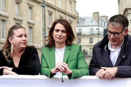 Retraites, censure, destitution: quand la gauche compte sur les voix du RN, sans le dire