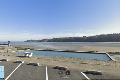 Côtes d&rsquo;Armor : une fillette de 11 ans meurt noyée, après un malaise dans une piscine d&rsquo;eau de mer