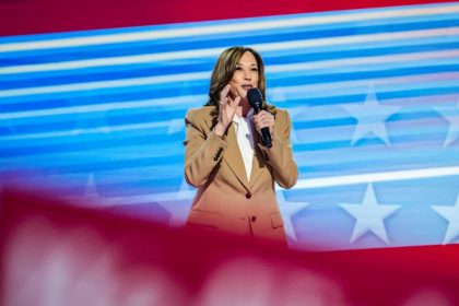 Comment Kamala Harris cherche à faire évoluer le message des Démocrates