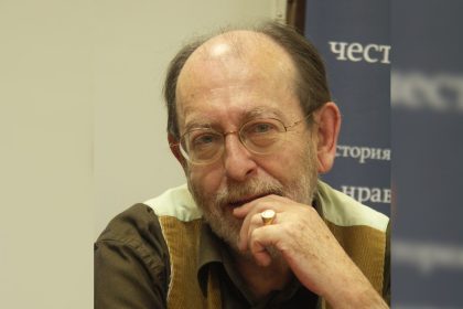 Alain de Benoist : « Il est paradoxal qu’Emmanuel Macron envisage de créer un gouvernement sans le NFP ou le RN »