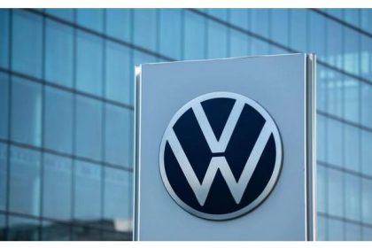 Volkswagen envisage la fermeture de ses usines historiques en Allemagne sous la pression de la concurrence des voitures électriques chinoises