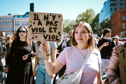 Consentement : le ministre de la Justice est favorable à faire évoluer la définition du viol