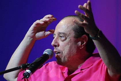 Sergio Mendes, légende de la musique brésilienne, est décédé à l&rsquo;âge de 83 ans