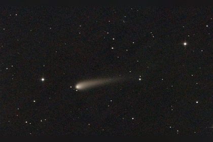 La « comète du siècle », visible à l&rsquo;œil nu dans quelques jours, pourrait être d&rsquo;une luminosité époustouflante