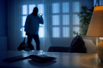 Val-d&rsquo;Oise : une femme de 69 ans ligotée et dépouillée chez elle en pleine nuit